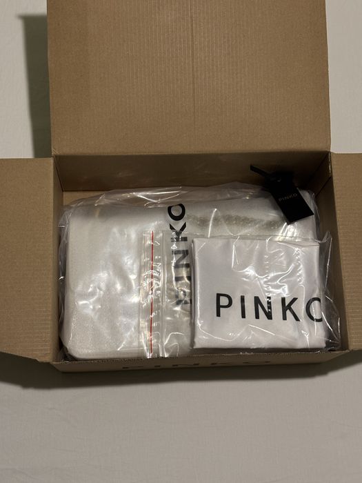 Pinko чанта бяла