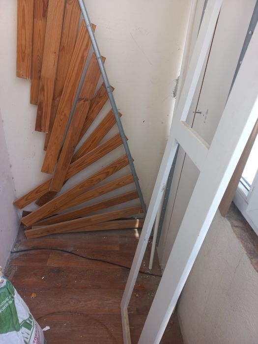 Кровать б/у без матраса