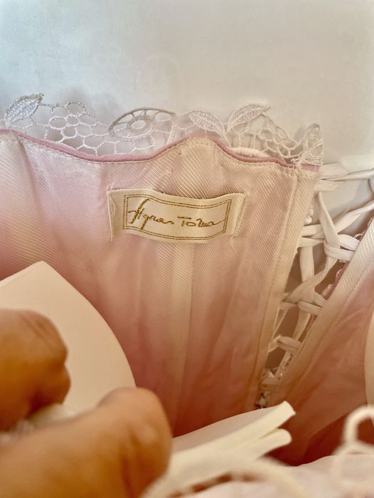 Rochie mireasa deosebita roz- lila organza si broderie