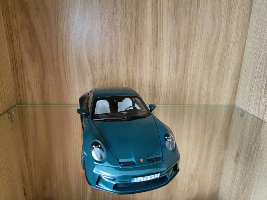 Porsche 911 GT3 touring, Norev 1:18