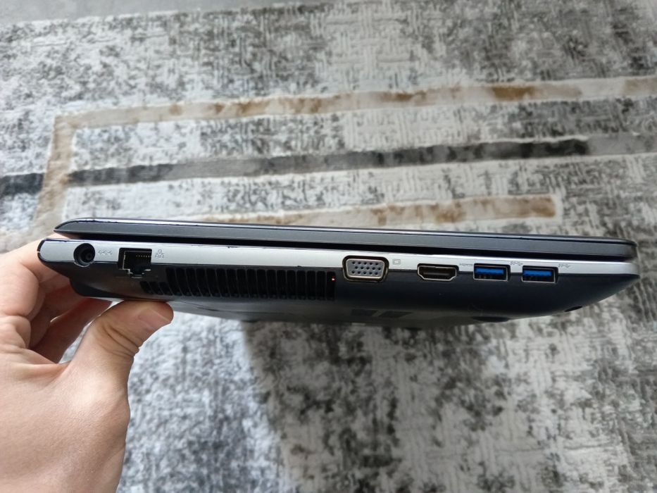 Ноутбук Samsung 4-х ядерный