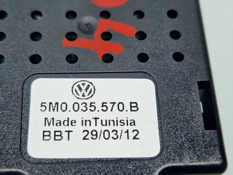 Amplificator antena Volkswagen Golf 6 (5K1) [Fabr 2009-2013] 5M0035570