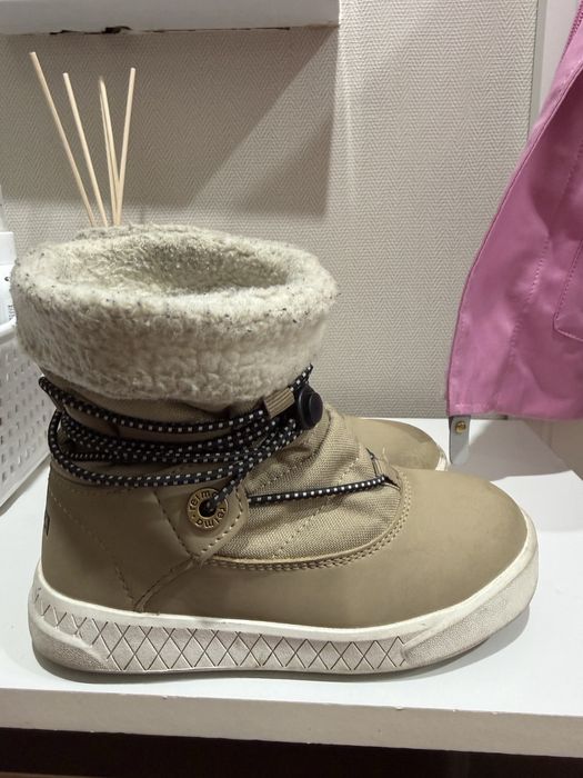 Продам ботинки reima