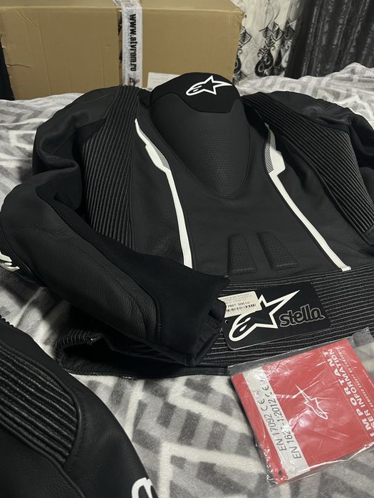 Vand costum moto Alpinestars Stella Missile V2 Negru/Alb – marime 42 (dama)