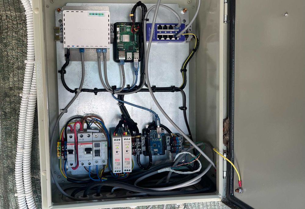 Електротехник – ел. инсталации, ел. услуги, смарт хоум и соларни с-ми