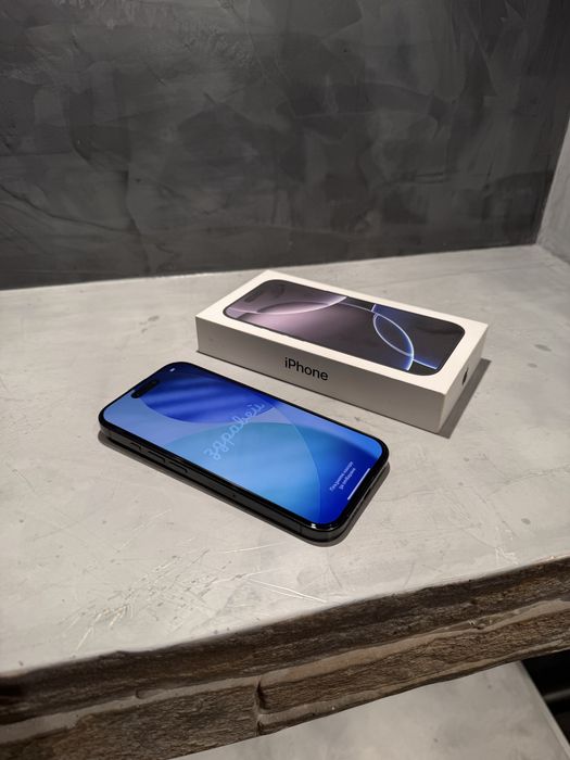 КАТО ЧИСТО НОВ Iphone 16 Pro, 100% батерия