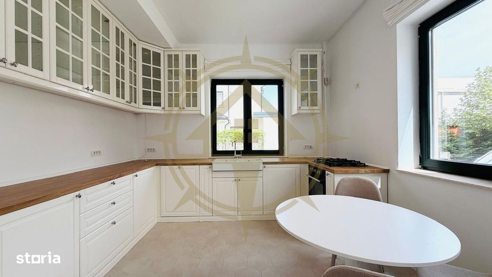 Dom00333 - vila de inchiriat 9 camere corbeanca