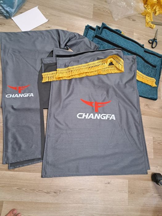 Продам шторки в салон