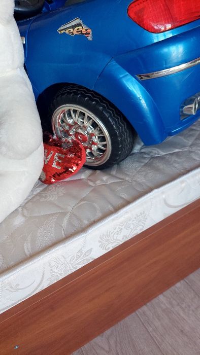 Детская машинка продам