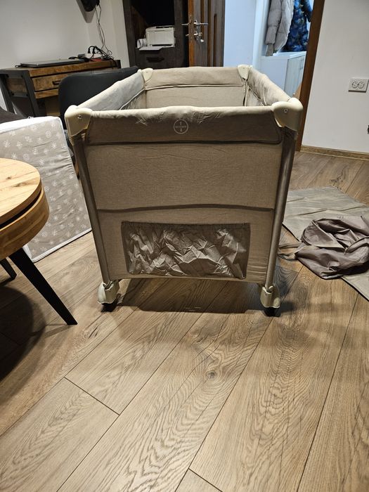 Сгъваема кошара Chipolino тип Next to me на две нива  с матрак