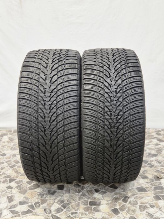 2бр 255 35 20 Nokian зимни 23г