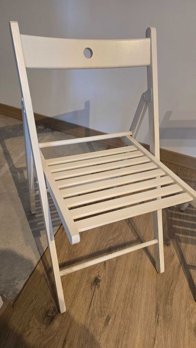 Scaune din lemn pliante