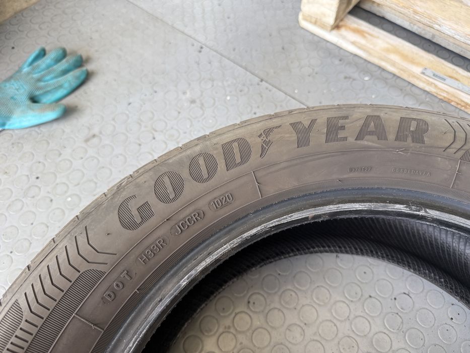 4бр. ОТЛИЧНИ Летни Гуми С Борд 215/55R/17 -GOODYEAR- DOT:1020- 6.6мм.+5.3мм. *120€ за 4бр.*
