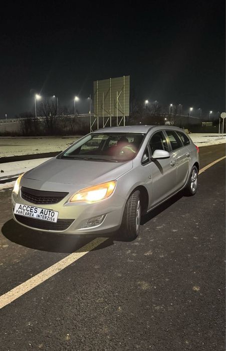 Opel Asta J 2011 2.0 cdti automat