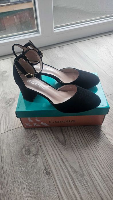 Pantofi negrii cu toc