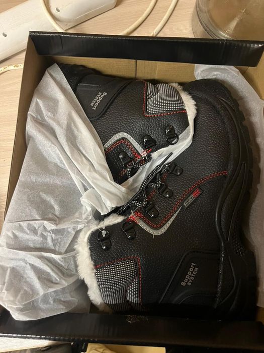 Спецботинка  новый