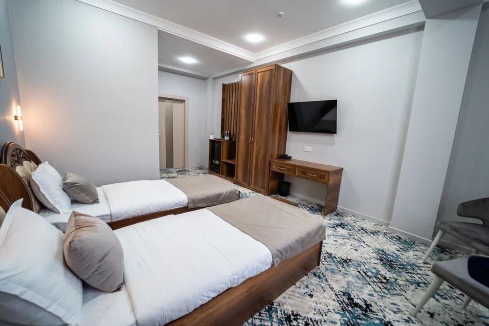 Отель без загса/Mexmonxona zagssiz/Hostel