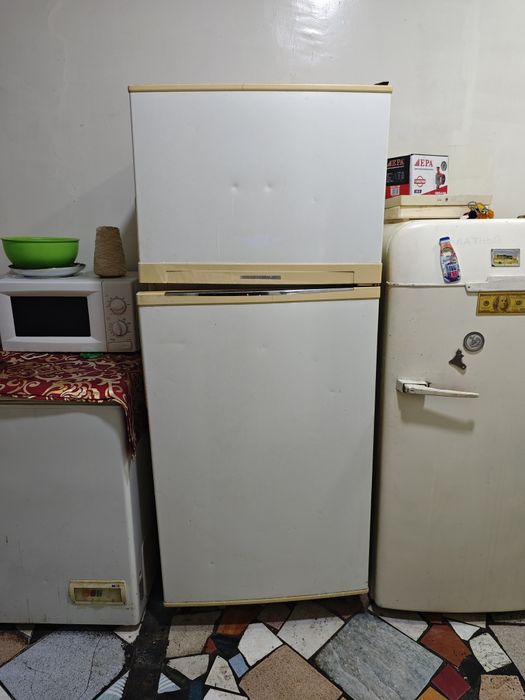 Продам холодильник Daewoo .