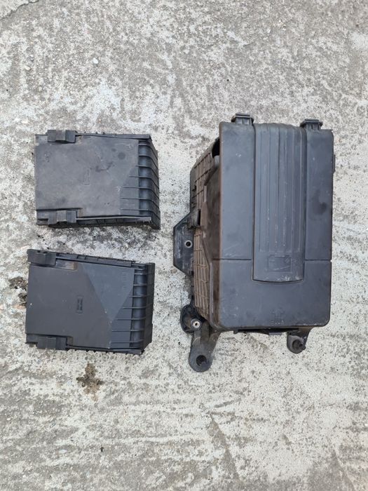 Carcasa baterie/Panou sigurante Passat B7 CC B6 Audi Seat Skoda