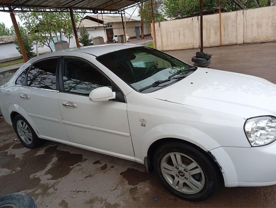 Lasetti sotiladi 2006 yil