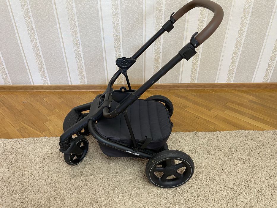 Коляска Easywalker Harvey  с люлькой