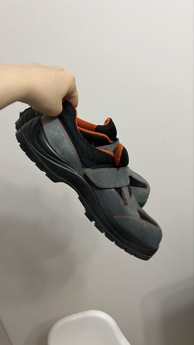 Обувь строительная