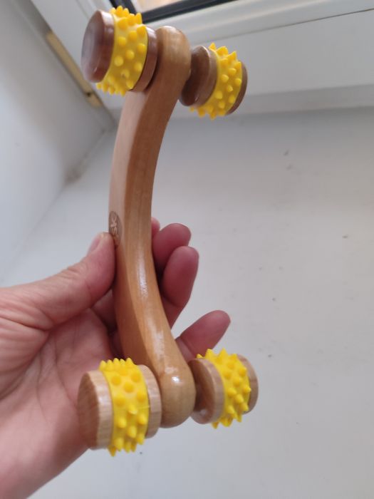 Массажер ручной новый