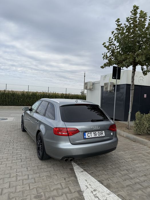Vand Audi A4 an 2010 automat