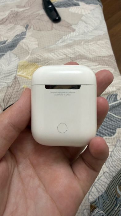 Продам наушники airpods оригинал
