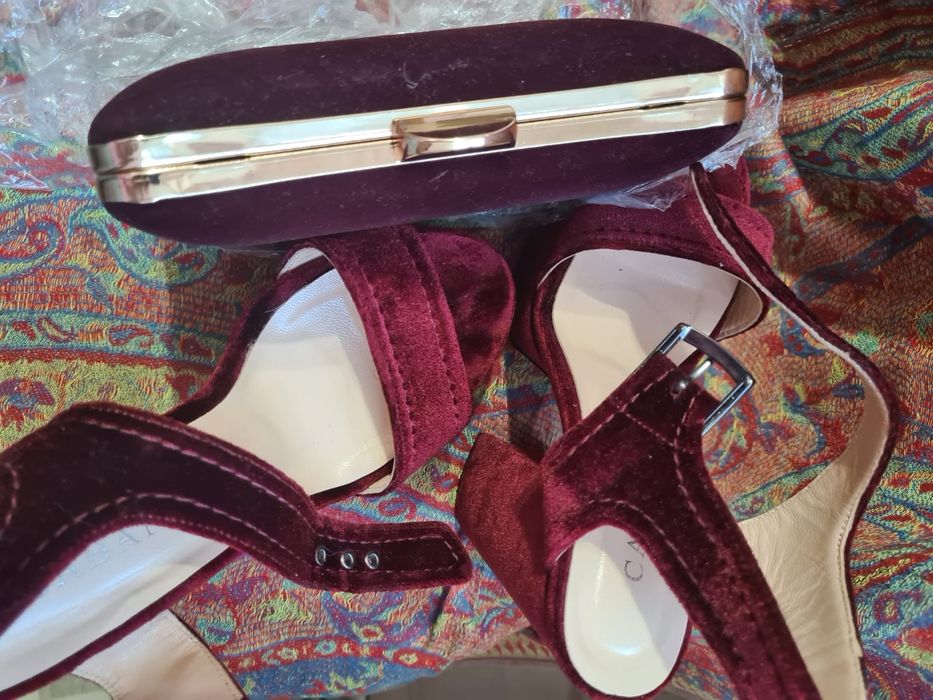 Босоножки, туфли ,