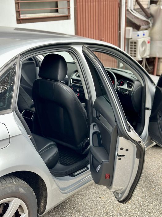 Audi A4 b8 2.0d 143cp