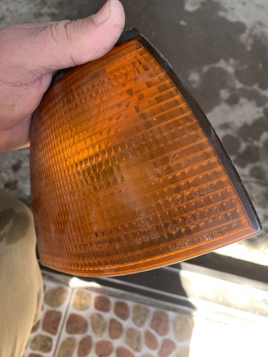 Продам поворотники на BMV