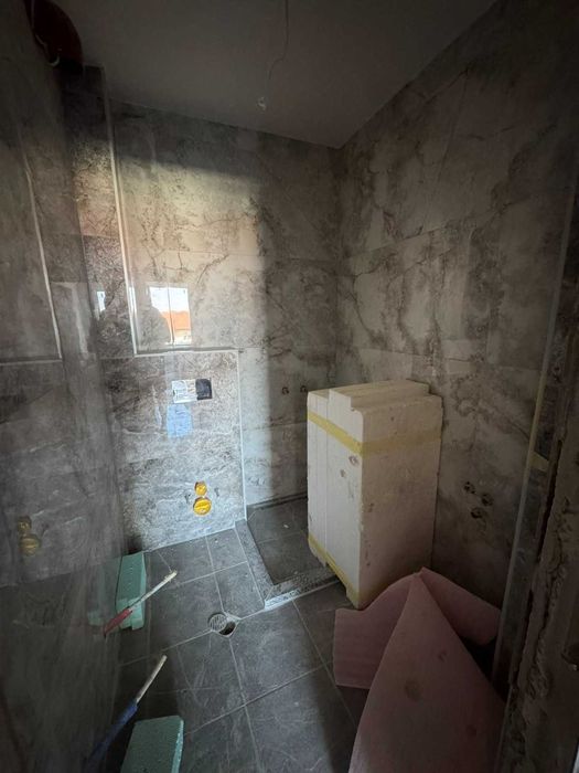 Продава се Тристаен апартамент в Плевен, Идеален център - 91 кв.м за 886 €/кв.м - Снимка #1