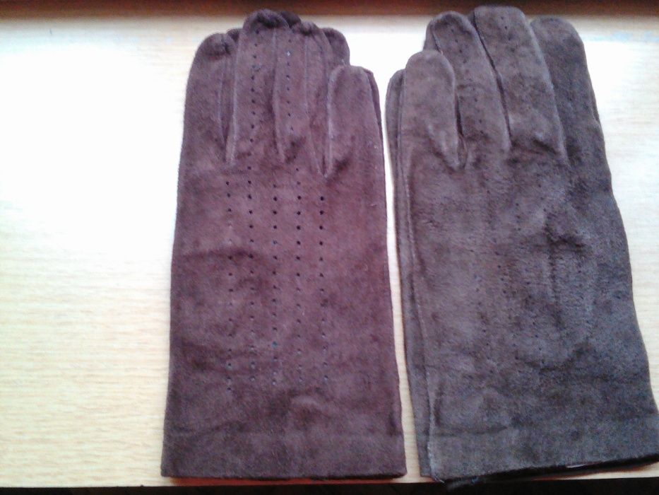 продавам велурени ръкавици и дамски шалове