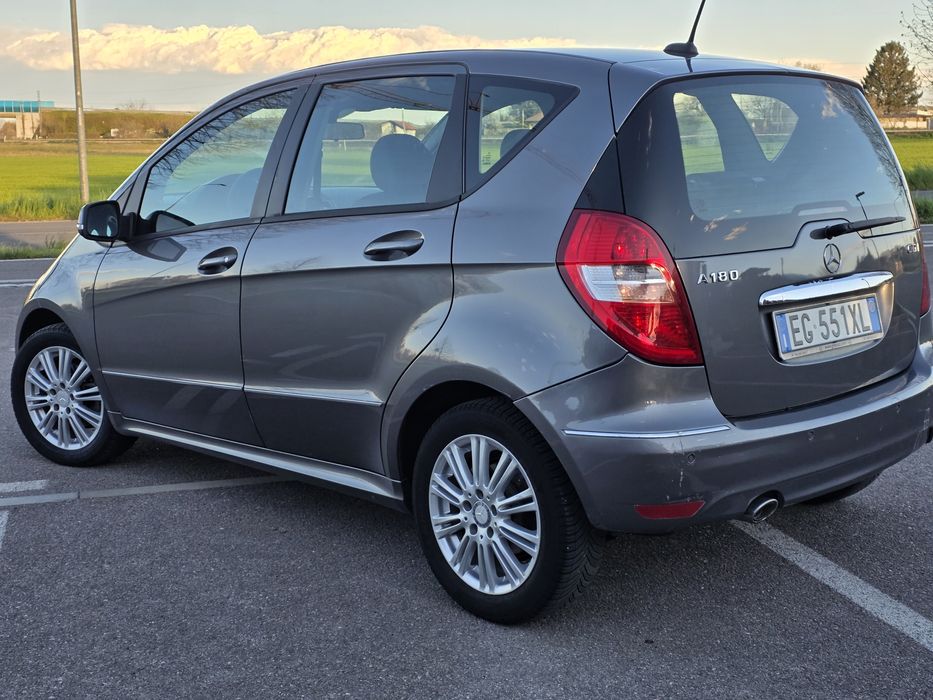 Mercedes-benz A180 2.0cdi 115cp 6 trepte A/c/Pilot/Senzori Parcare