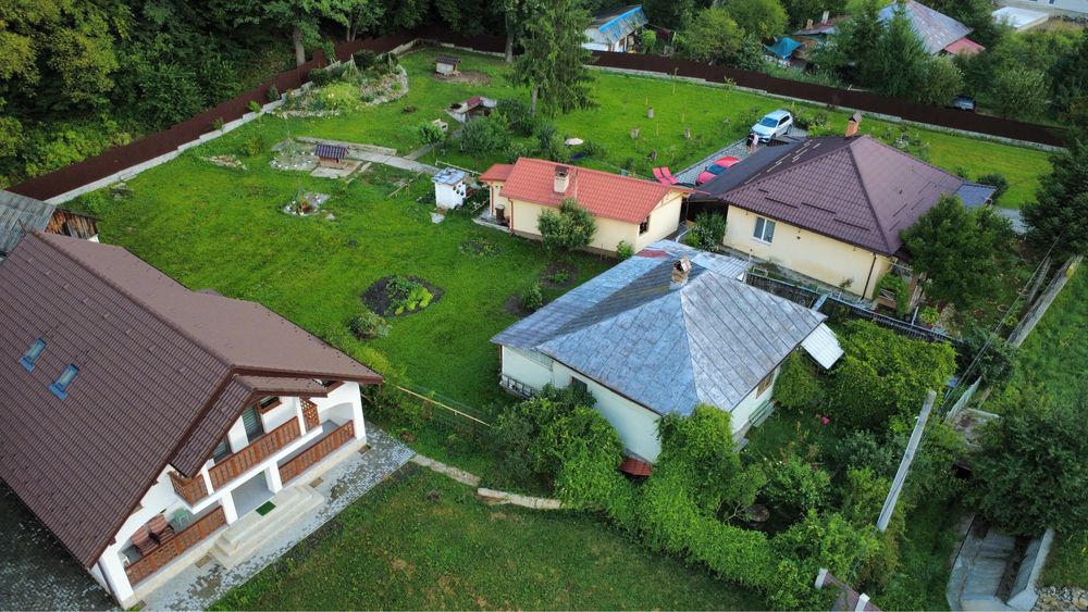 Casă cu teren 810 mp semicentral Slănic Moldova