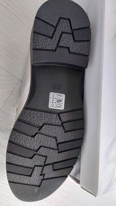 Mocasini argintii stil italian