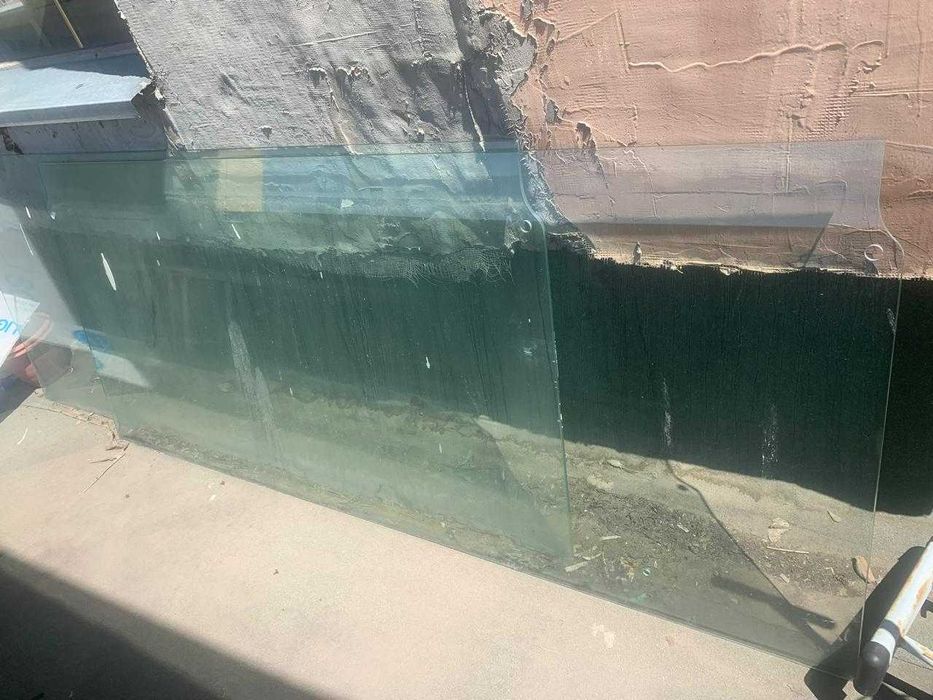 Закаленное стекло  для душевой кабины