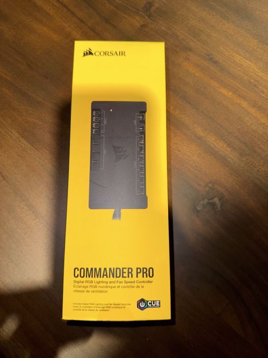 Corsair Commander Pro – controller RGB & ventilatoare stare impecabilă