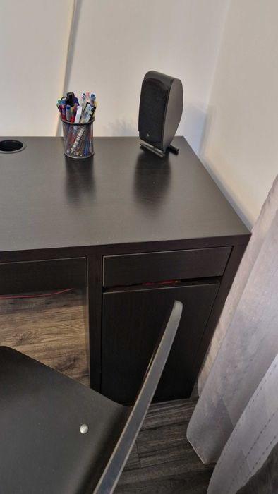 Birou si scaun birou lemn Ikea