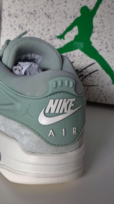 Jordan Air 4 / Mar. 40. / Noi!