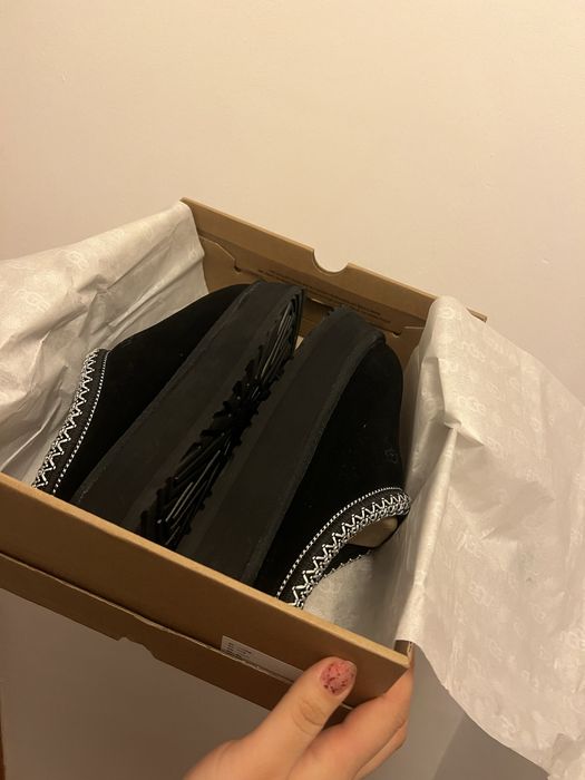 Vand ugg noi marimea 40