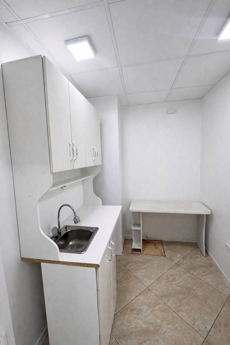 Продаётся коммерческое помещение на первой линии ул. Паркентская