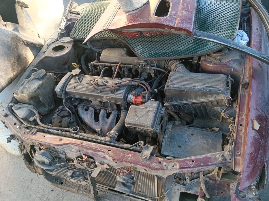 Запчасти Тойота Карина е