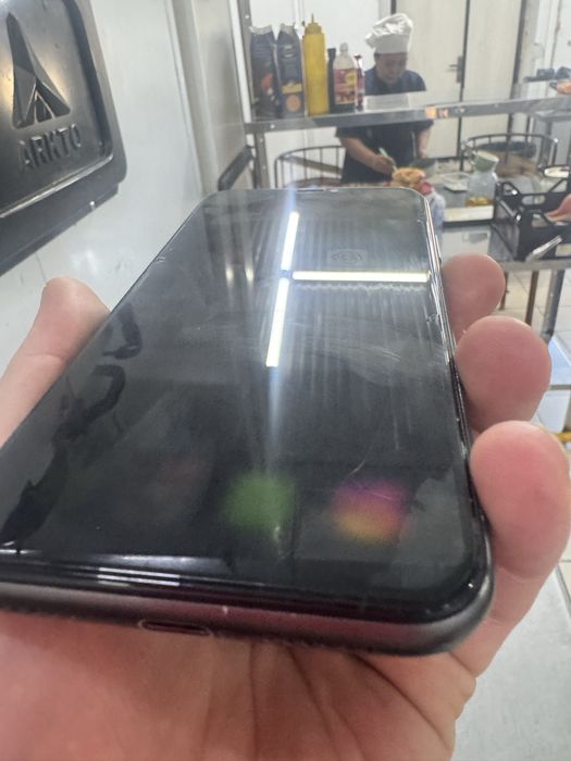 Айфон 11 сатылады