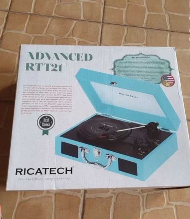 Ретро проигрыватель новый