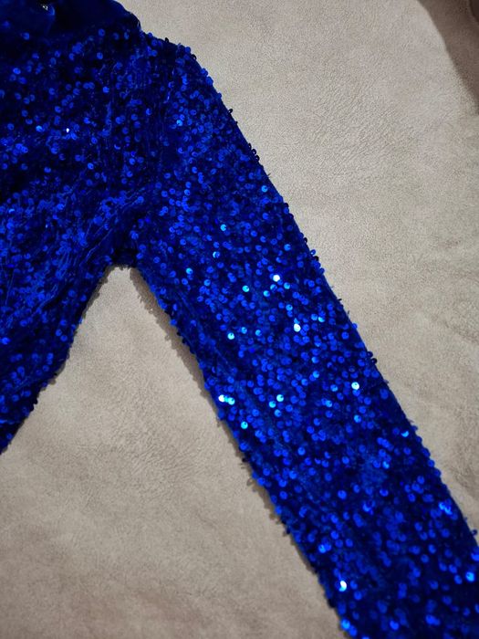 Шикарное платье вечернее