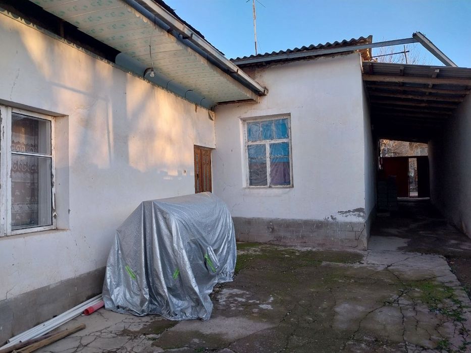 Продается участок 5 комнат есть все условия для проживания