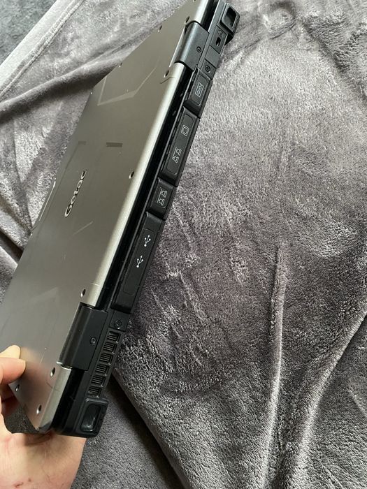 Vand laptop rugged Getac,în stare foarte buna.