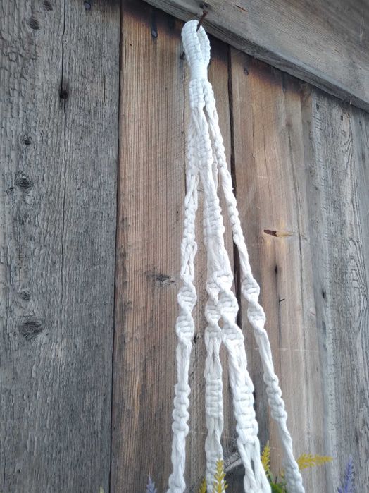 Подвесы для кашпо в технике макраме